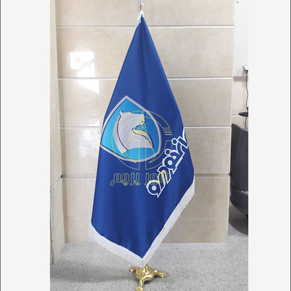 پرچم تشریفات ریشه دار